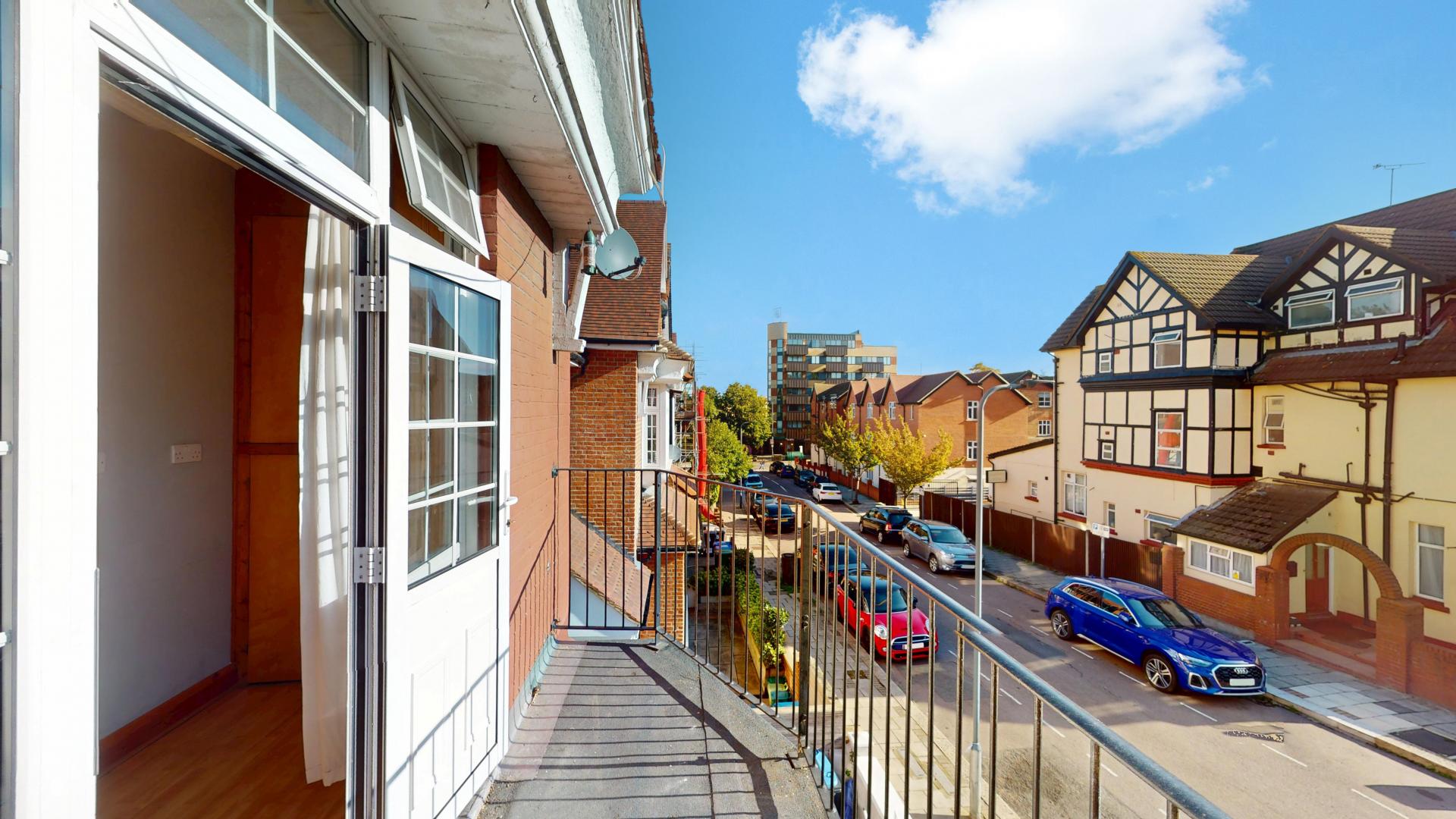 Modern and Central Apartment Heathfield Park, Willesden Green